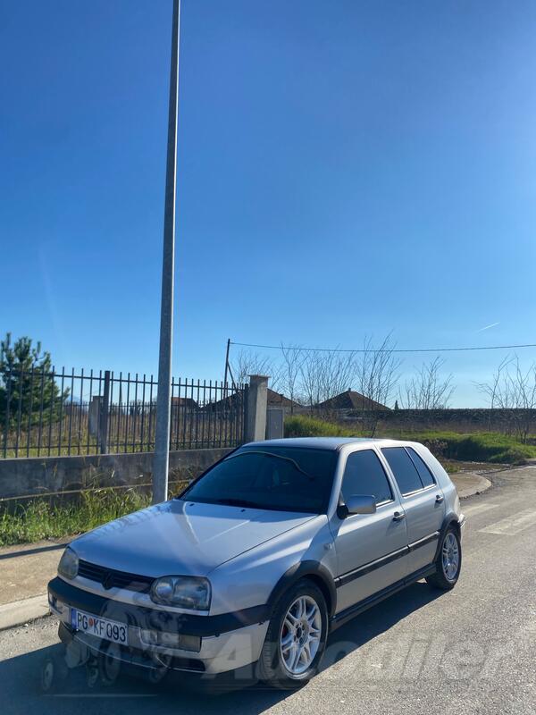 Volkswagen - Golf 3 - 1.6 74kw