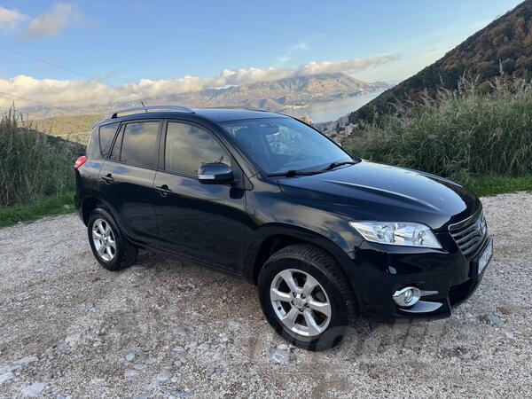 Toyota - RAV 4 - 2.2