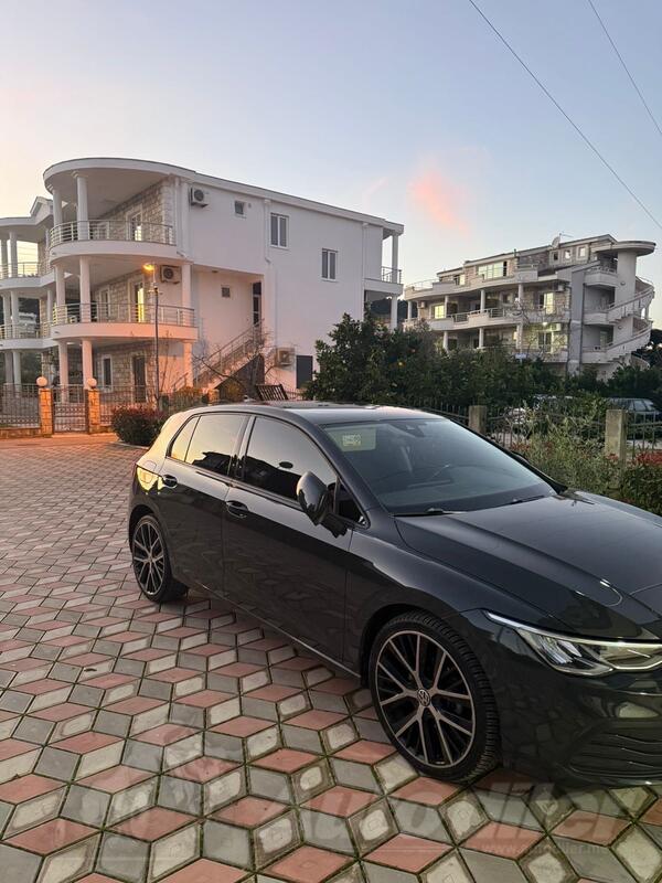 Volkswagen - Golf 8 - 2.0