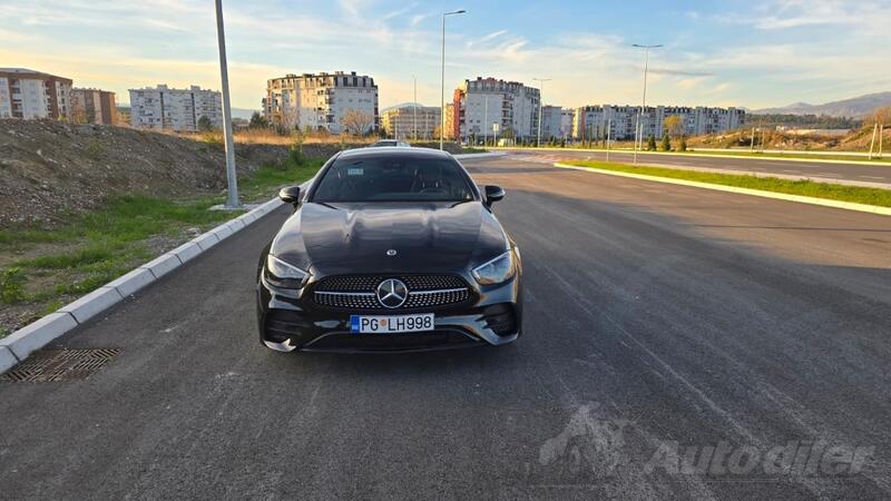 Mercedes Benz - E 220 - CDI