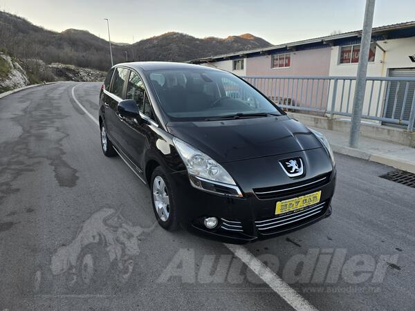 Peugeot - 5008 - 1.6 Hdi 82kw