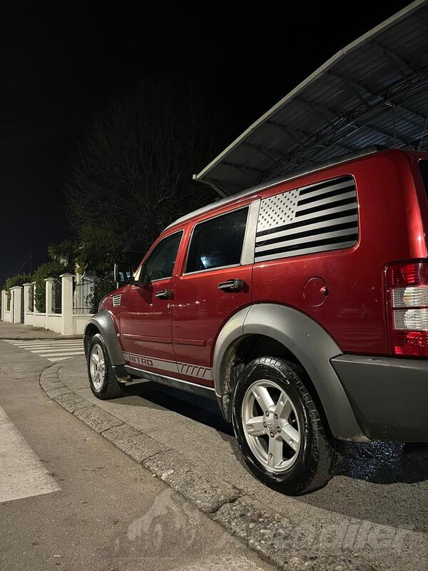 Dodge - Nitro - 27