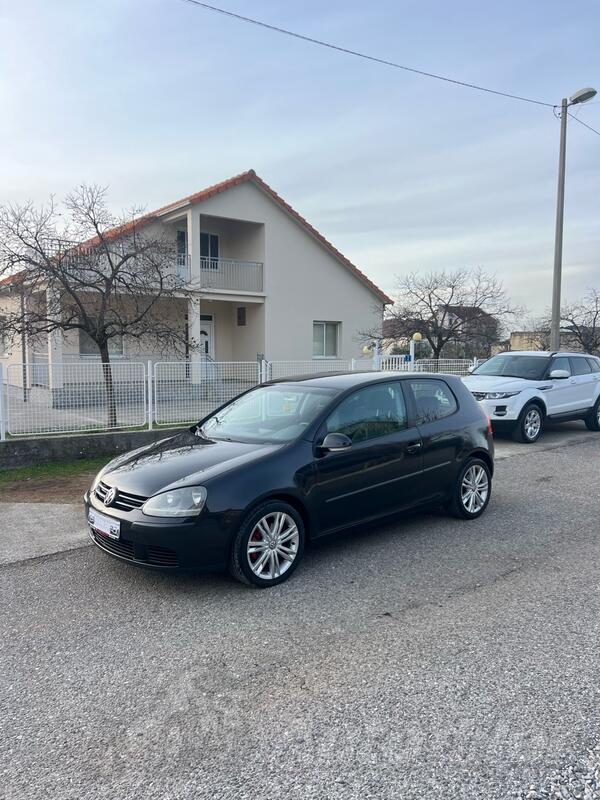 Volkswagen - Golf 5 - 1.9 TDI SPORTLINE