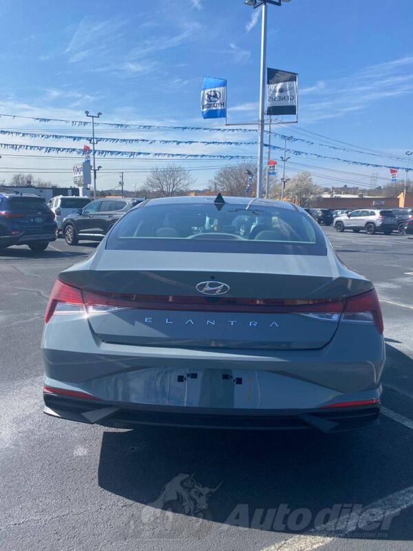 Hyundai - Elantra - 2.0