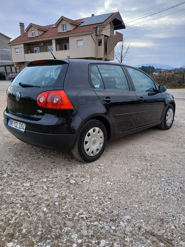 Volkswagen - Golf 5 - 1.9 tdi