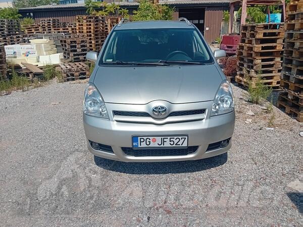 Toyota - Corolla Verso - 2.2 d-cat