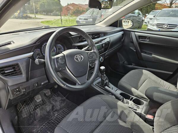 Toyota - Corolla - 1.4 D4D