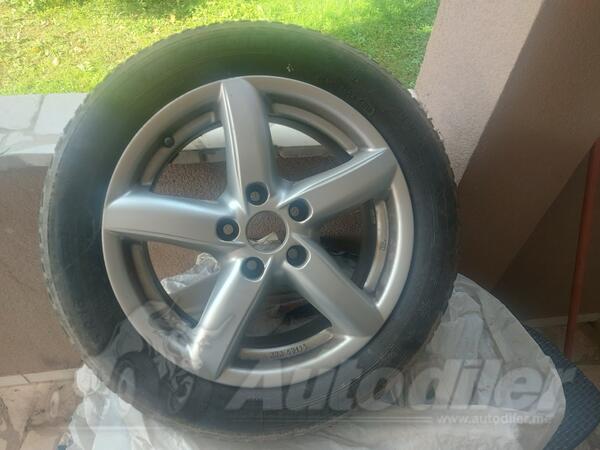 Fabričke felne i Mercedes gume