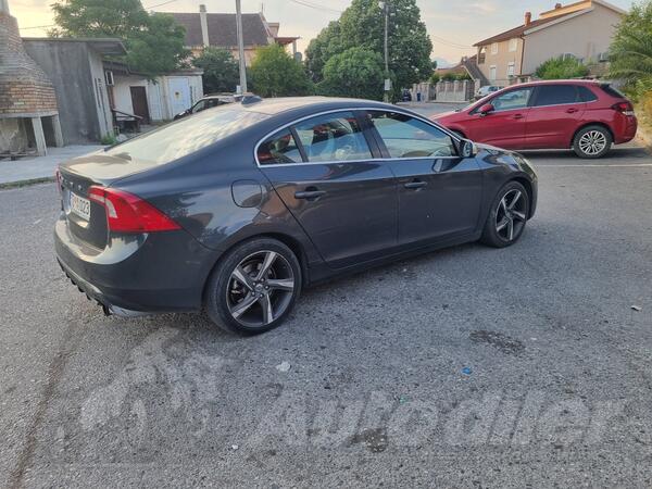 Volvo - S60 - r desing