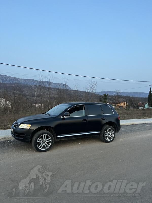 Volkswagen - Touareg