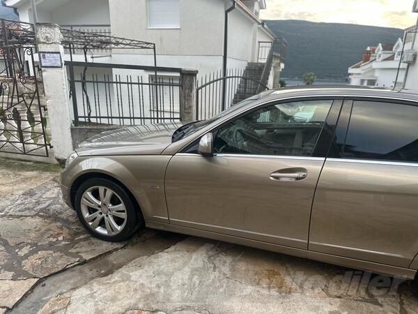 Mercedes Benz - C 220 - 220