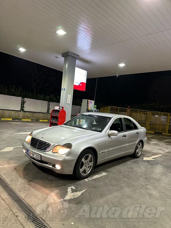 Mercedes Benz - C 200 - 200