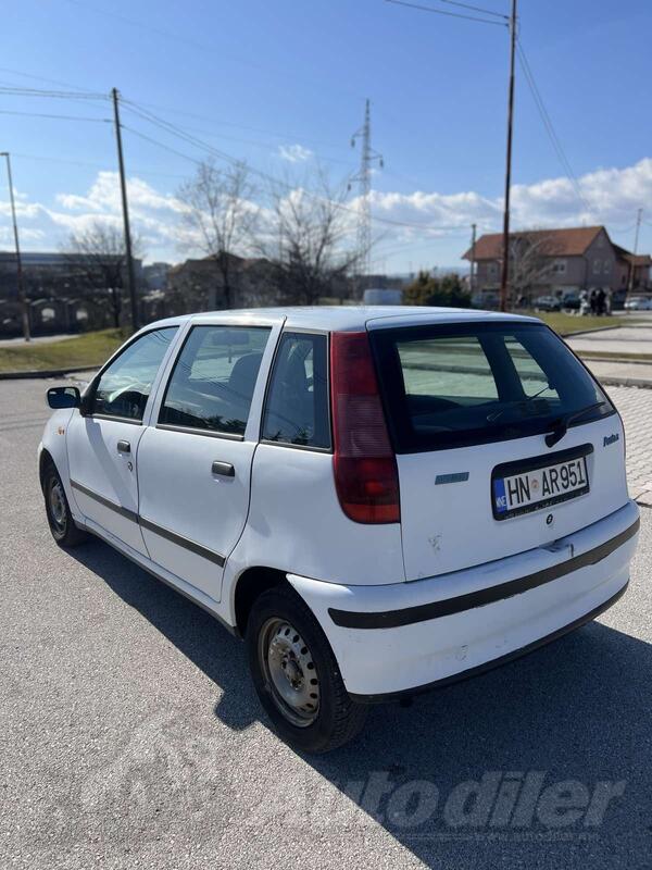 Fiat - Punto - 1100 benzin