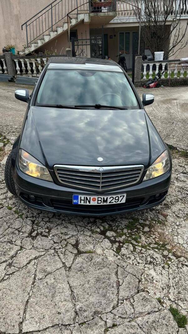Mercedes Benz - 200 - 2.0 CDI