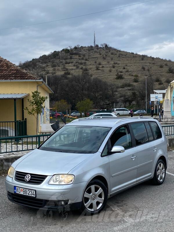 Volkswagen - Touran - 2.0 DSG