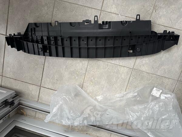 Poklopac motora za C3