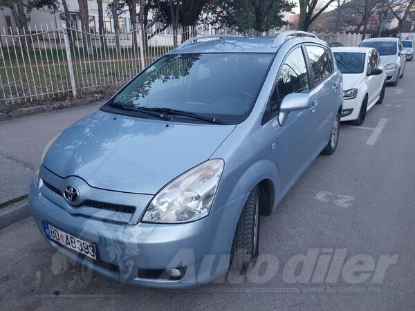 Toyota - Corolla Verso - 2.2 D4D