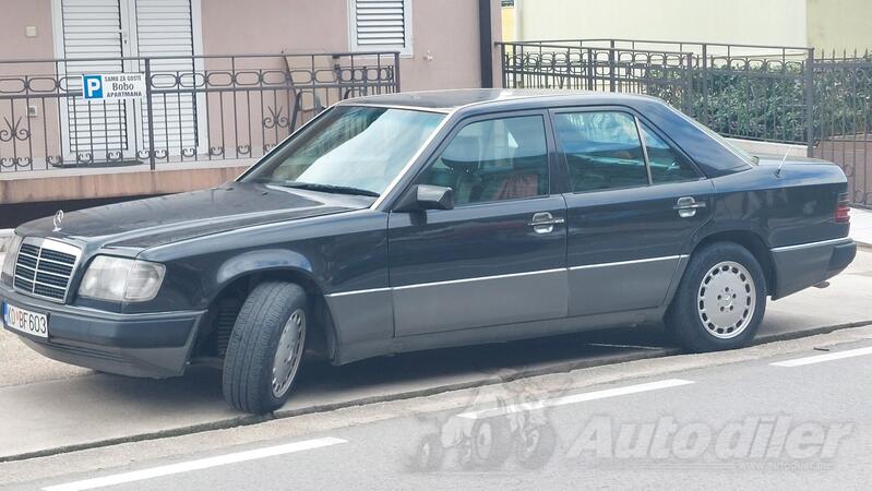 Mercedes Benz - E 300 - W 124  300 TD