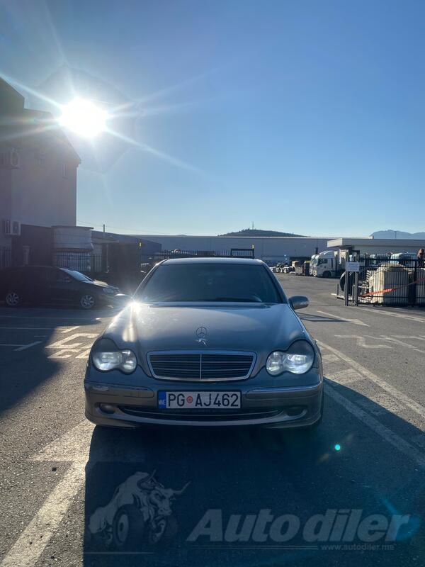 Mercedes Benz - C 220