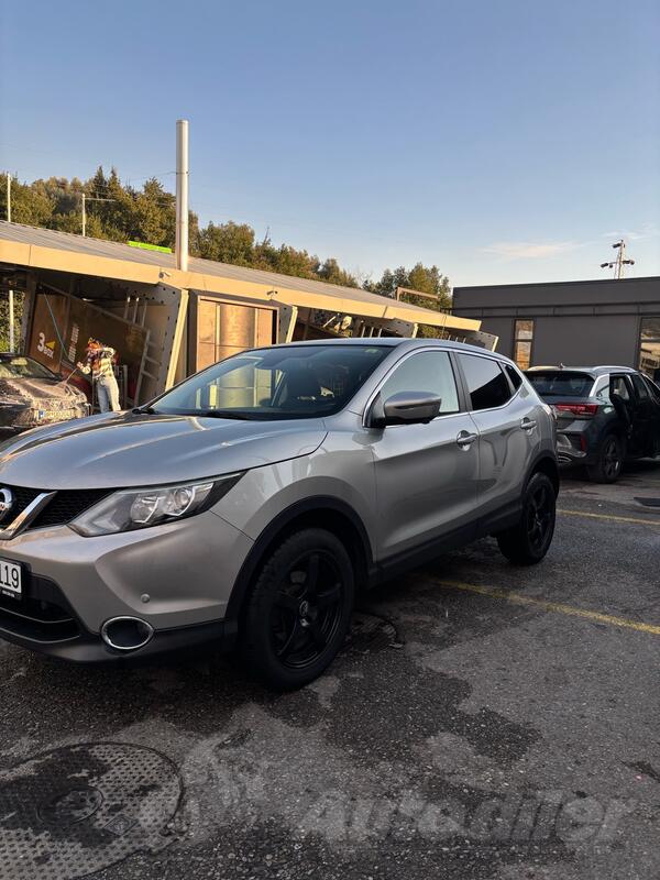 Nissan - Qashqai - 16