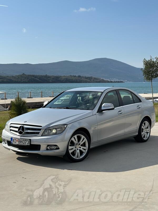 Mercedes Benz - C 220 - 220