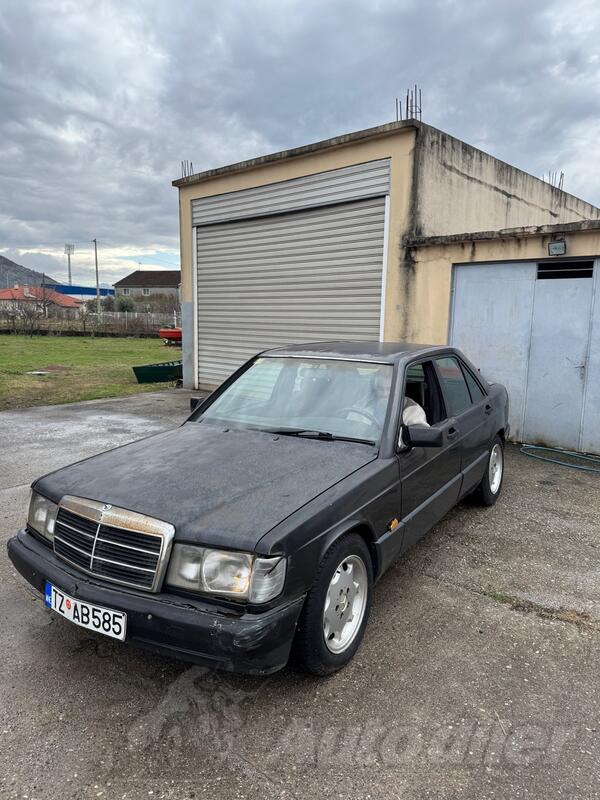 Mercedes Benz - 190 - 190D 2.0