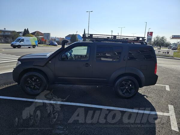 Nissan - Pathfinder - 2.5