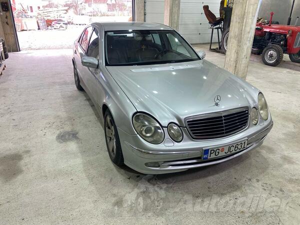 Mercedes Benz - 220 - 220