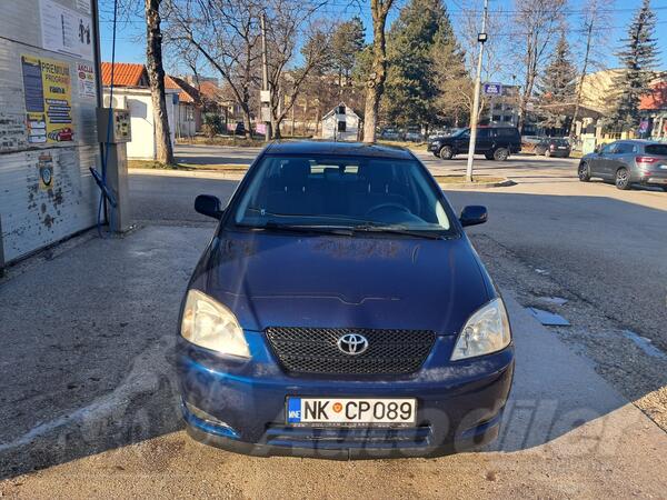 Toyota - Corolla - 2.2 4d4