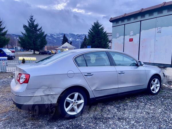 Volkswagen - Passat