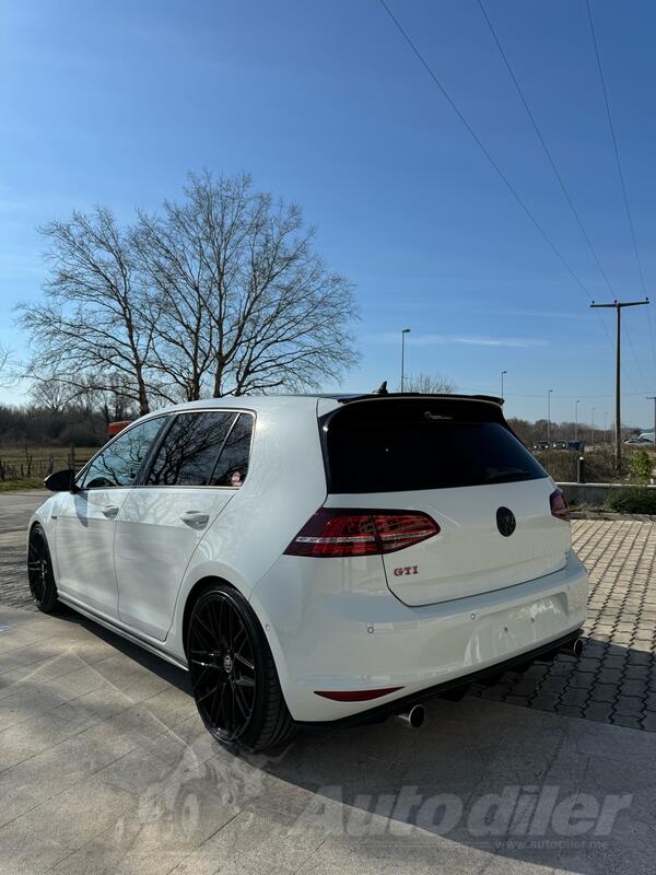 Volkswagen - Golf GTI - performance