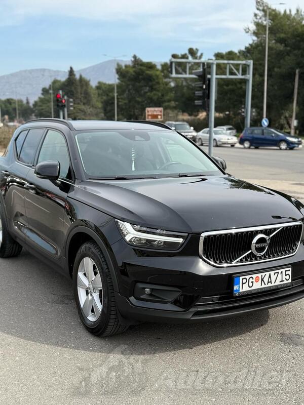 Volvo - XC 40 - 2.0