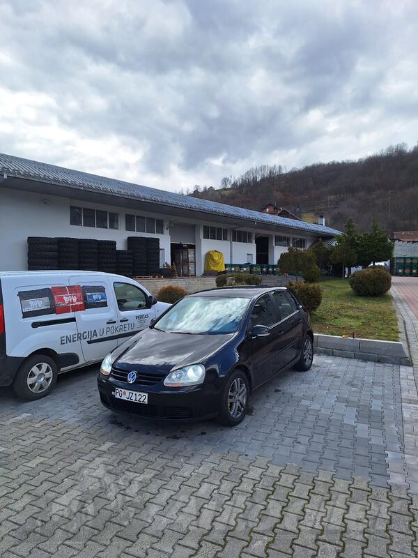 Volkswagen - Golf 5 - 1.9 TDI