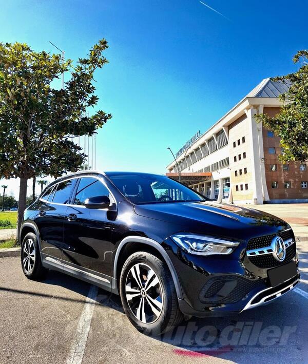 Mercedes Benz - GLA 200 - Gla200