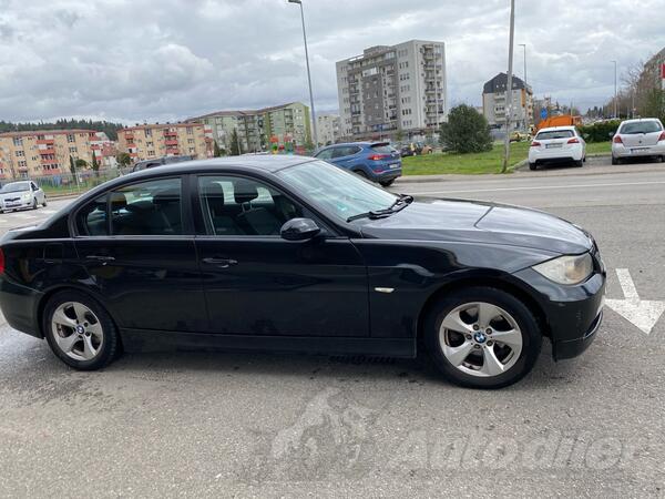 BMW - 320 - 2.0