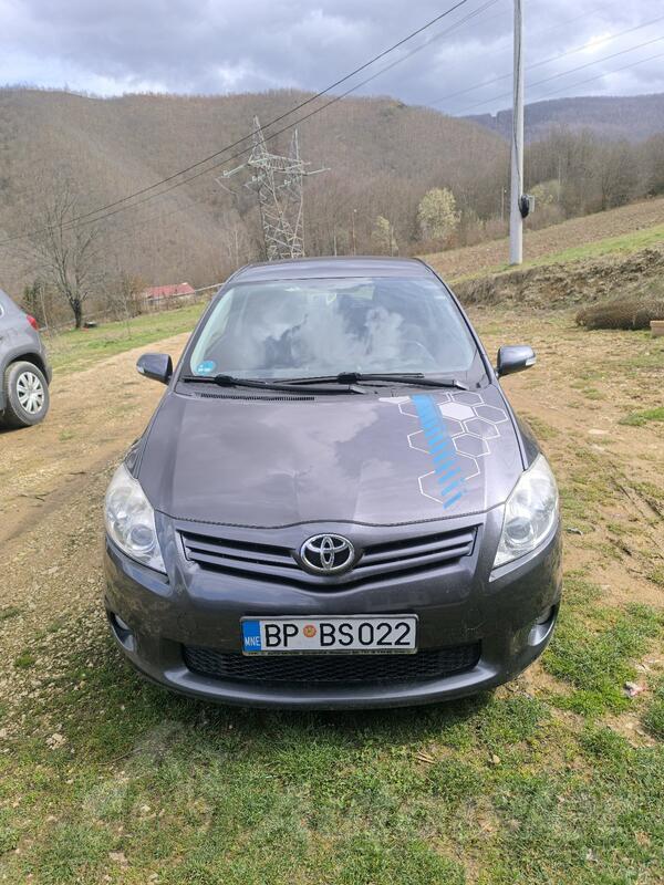 Toyota - Auris - 2.0 D-4D