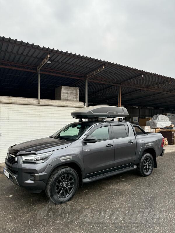 Toyota - Hilux - INVINCIBLE