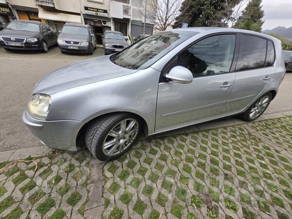 Volkswagen - Golf 5 - 1.9 TDI