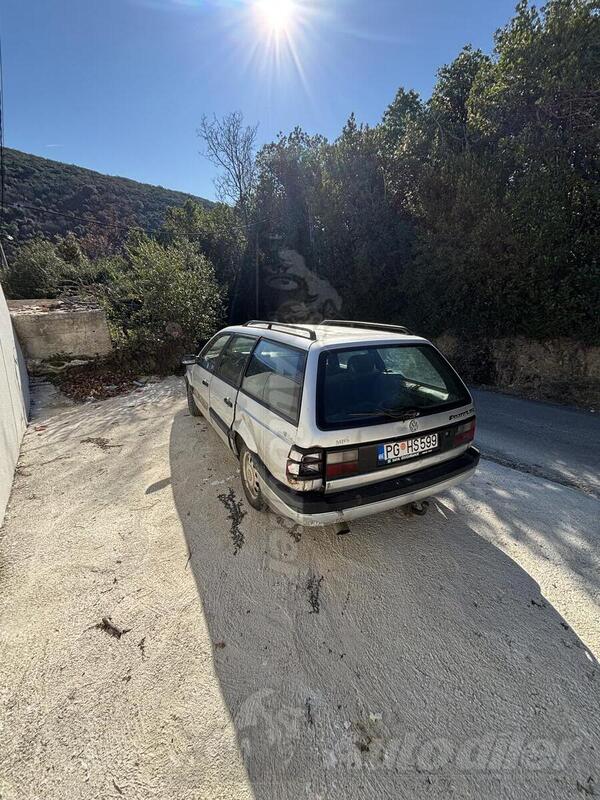 Volkswagen - Passat