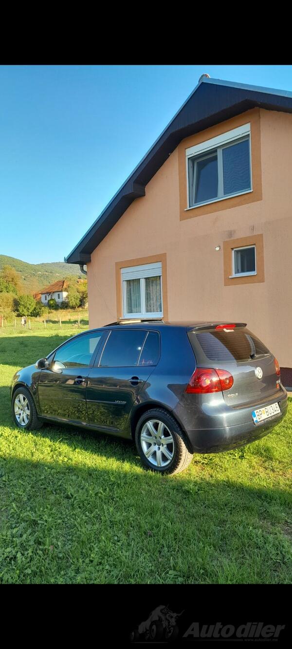 Volkswagen - Golf 5 - 1.9 TDI