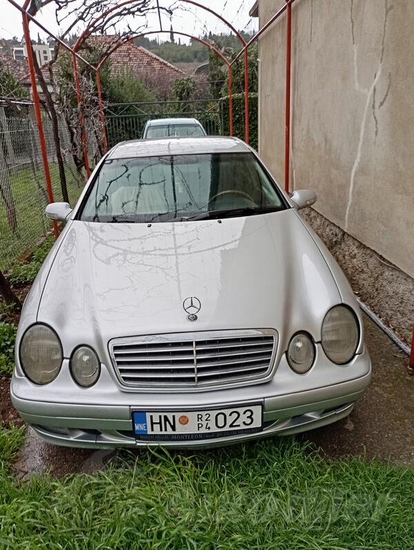 Mercedes Benz - CLK 200 - 2000 kubika kompressor