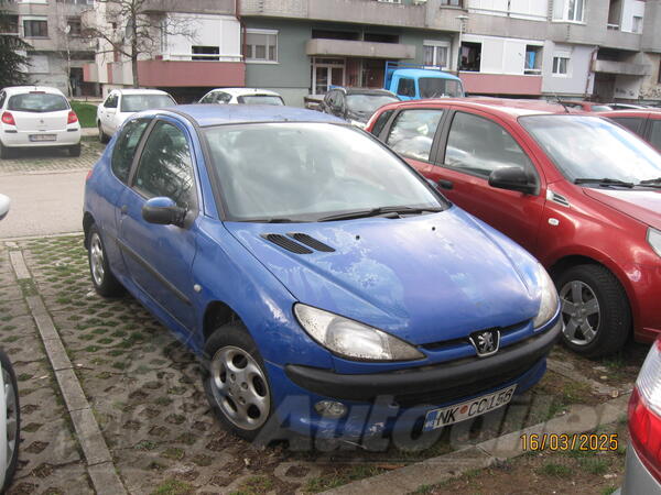 Peugeot - 206