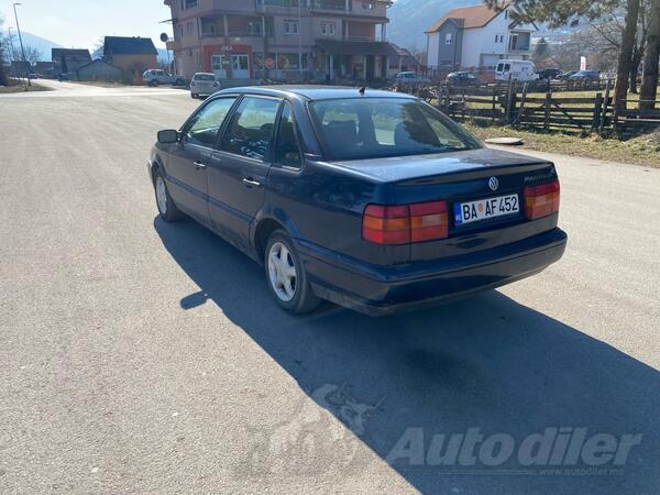 Volkswagen - Passat - B4 2.0