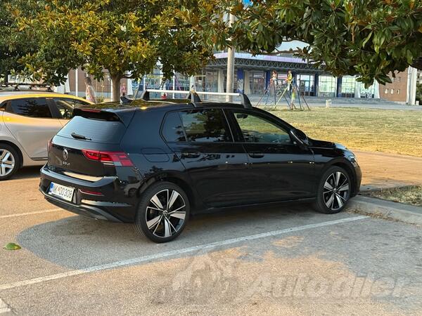 Volkswagen - Golf 8 - 2.0