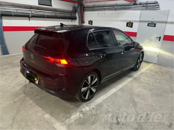 Volkswagen - Golf 8 - 2.0
