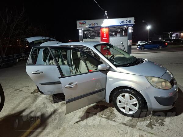 Renault - Scenic - 1.5 D.C I