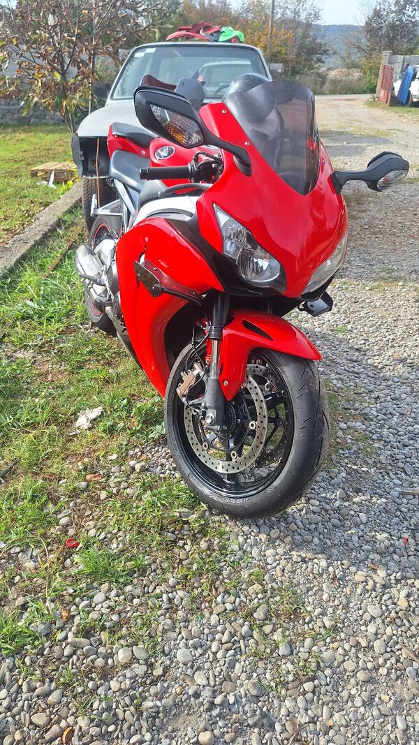 Honda - cbr1000rr