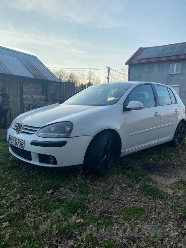 Volkswagen - Golf 5 - 2.0 fsi