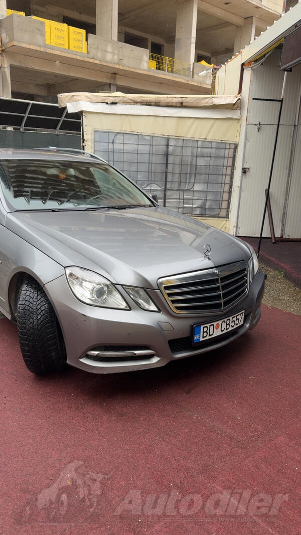 Mercedes Benz - E 300 - CDI