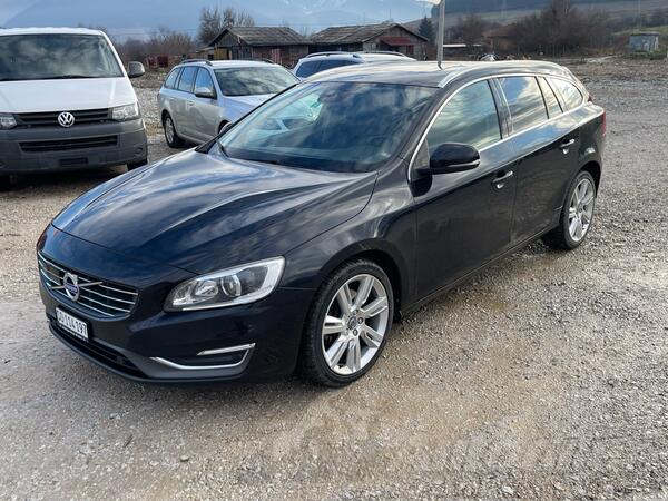 Volvo - V60 - D5 AWD